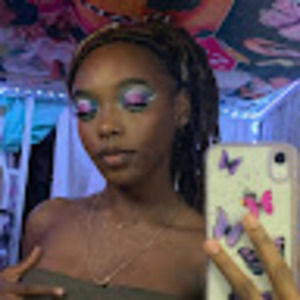 Meet your Posher, Makya’s world